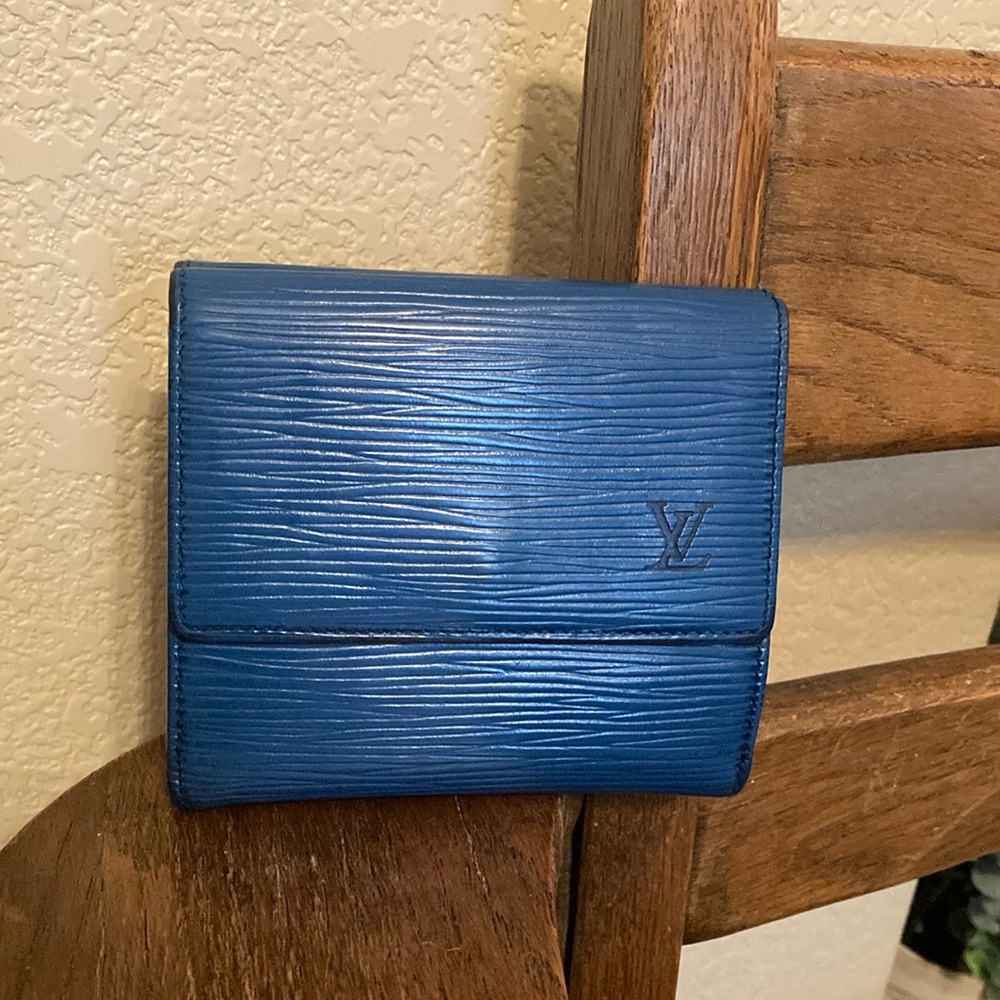 Louis Vuitton Paris Epi Porte Feiulle Elise Bifold Wallet with COA